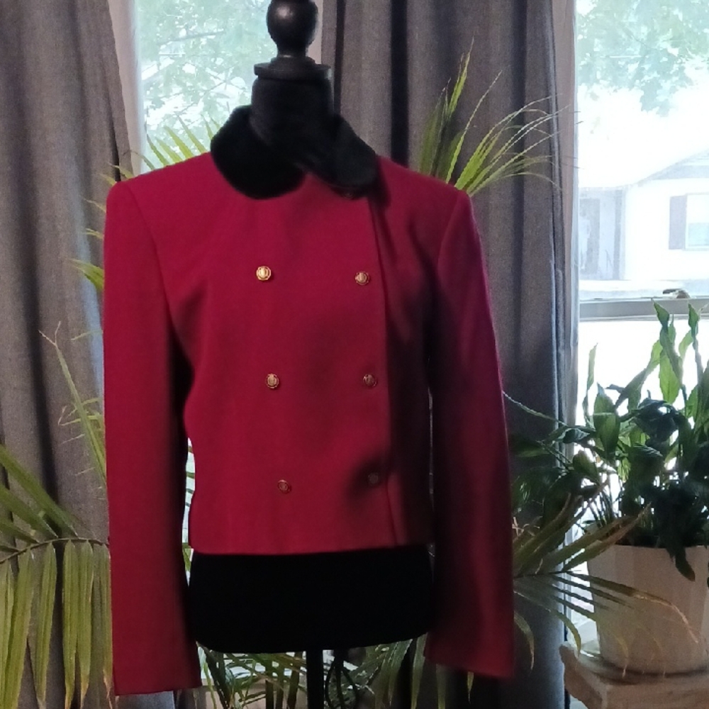 Jones New York Elegant Burgundy Double-Breasted Short Military-Inspired Blazer